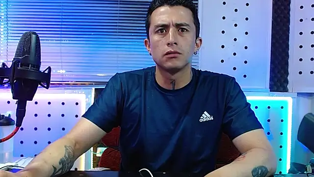 Snapshot of Darko0717 chatting on April 2026 12:28:02 AM Darko0717 online show from April 2026 12:28:02 AM