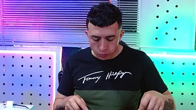 Snapshot of Darko0717 chatting on March 2026 12:16:01 AM Darko0717 online show from March 2026 12:16:01 AM