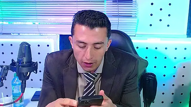 Snapshot of Darko0717 chatting on February 2026 02:27:02 PM Darko0717 online show from February 2026 02:27:02 PM