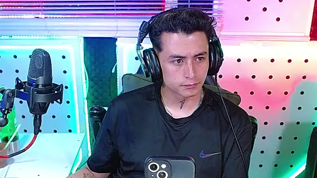 Snapshot of Darko0717 chatting on January 2026 02:04:02 AM Darko0717 online show from January 2026 02:04:02 AM