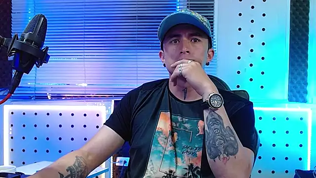 Snapshot of Darko0717 chatting on March 2026 01:51:02 AM Darko0717 online show from March 2026 01:51:02 AM