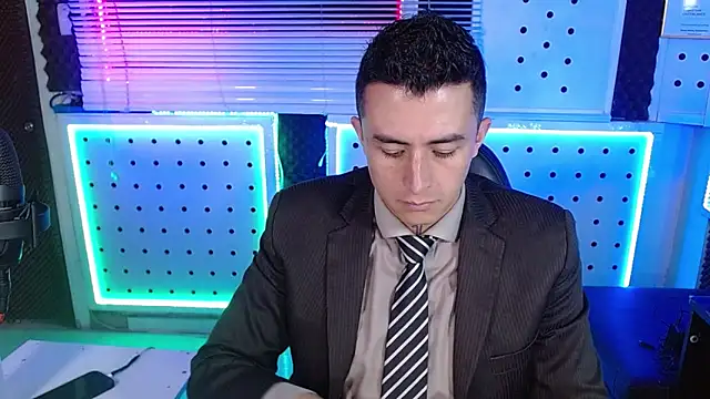 Snapshot of Darko0717 chatting on February 2026 03:01:01 PM Darko0717 online show from February 2026 03:01:01 PM