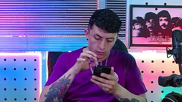 Snapshot of Darko0717 chatting on July 2026 04:57:01 PM Darko0717 online show from July 2026 04:57:01 PM
