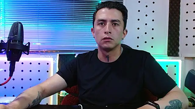 Snapshot of Darko0717 chatting on April 2026 01:18:02 AM Darko0717 online show from April 2026 01:18:02 AM