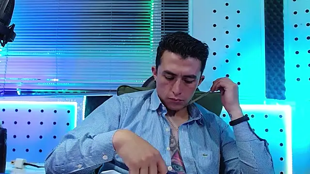 Snapshot of Darko0717 chatting on April 2026 01:56:01 AM Darko0717 online show from April 2026 01:56:01 AM