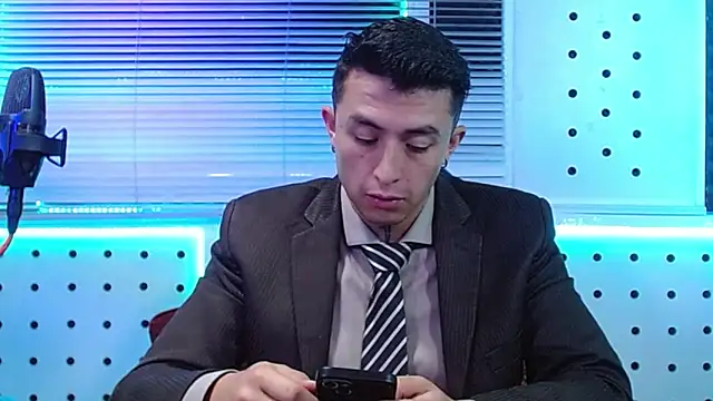 Darko0717 online show from April 2026 01:02:01 PM
