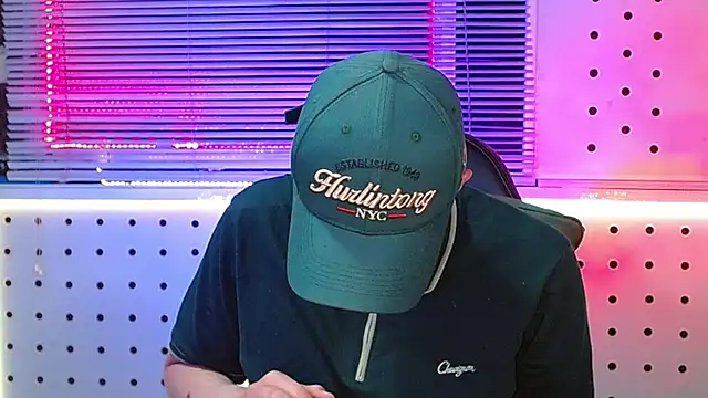 Snapshot of Darko0717 chatting on March 2026 10:21:01 PM Darko0717 online show from March 2026 10:21:01 PM