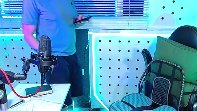 Snapshot of Darko0717 chatting on January 2026 10:57:01 PM Darko0717 online show from January 2026 10:57:01 PM