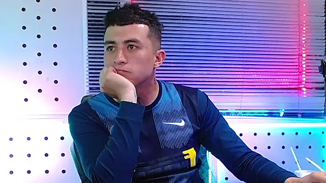 Snapshot of Darko0717 chatting on March 2026 11:07:01 PM Darko0717 online show from March 2026 11:07:01 PM