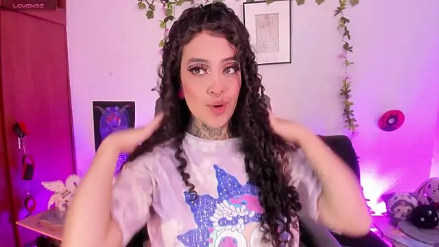 Cata green online show from November 2025 07:40:01 PM