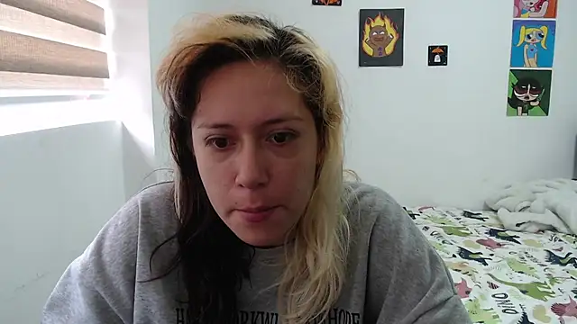 Snapshot of MommyMiaWs chatting on October 2025 01:34:01 PM MommyMiaWs online show from October 2025 01:34:01 PM