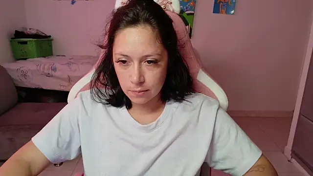 Snapshot of MommyMiaWs chatting on July 2026 02:34:01 PM MommyMiaWs online show from July 2026 02:34:01 PM