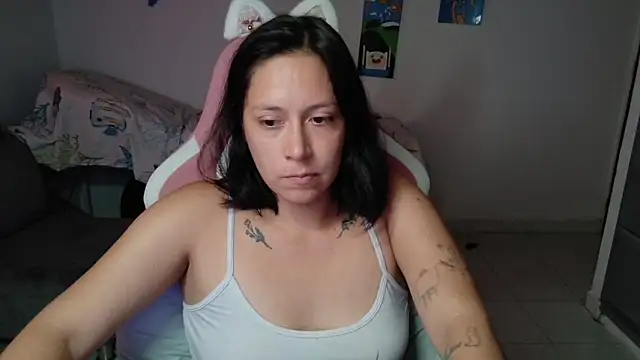 Snapshot of MommyMiaWs chatting on July 2026 04:40:01 PM MommyMiaWs online show from July 2026 04:40:01 PM