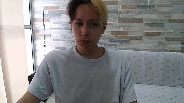 Snapshot of MommyMiaWs chatting on September 2025 01:06:01 PM MommyMiaWs online show from September 2025 01:06:01 PM
