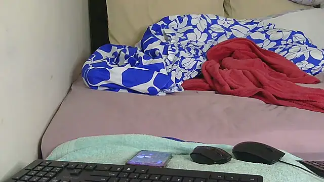 Snapshot of sluttylaura21 chatting on April 2026 03:46:02 AM sluttylaura21 online show from April 2026 03:46:02 AM