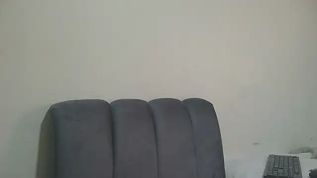 Snapshot of sluttylaura21 chatting on May 2026 07:45:02 AM sluttylaura21 online show from May 2026 07:45:02 AM