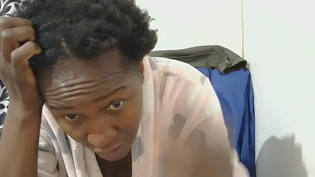 sluttylaura21 online show from October 2025 06:45:01 AM