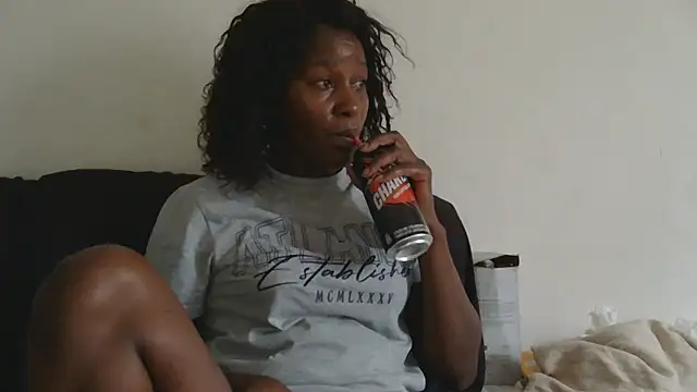 sluttylaura21 online show from February 2026 04:29:01 PM