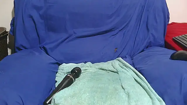 Snapshot of sluttylaura21 chatting on March 2026 12:00:01 AM sluttylaura21 online show from March 2026 12:00:01 AM