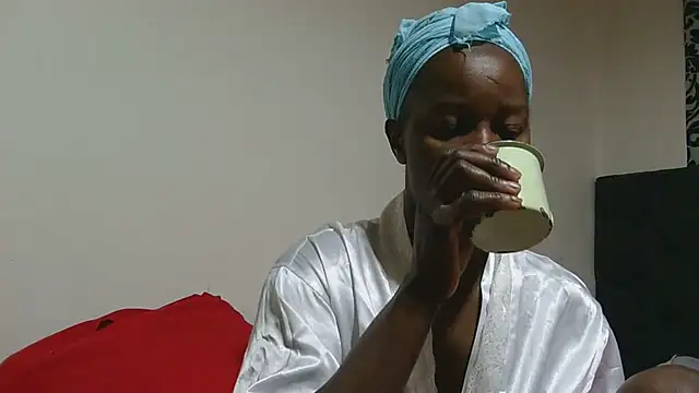 sluttylaura21 online show from November 2025 05:19:02 AM