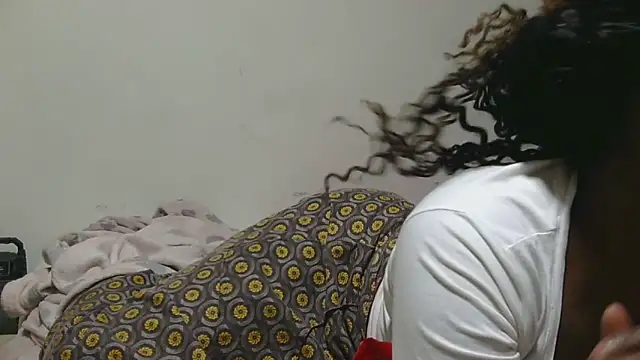 sluttylaura21 online show from September 2025 05:53:02 PM