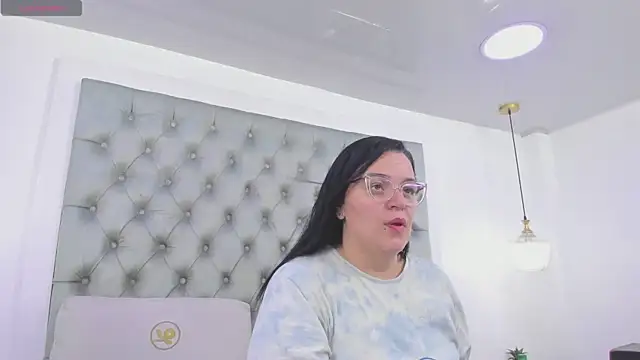 anette cooper online show from April 2026 02:34:01 AM