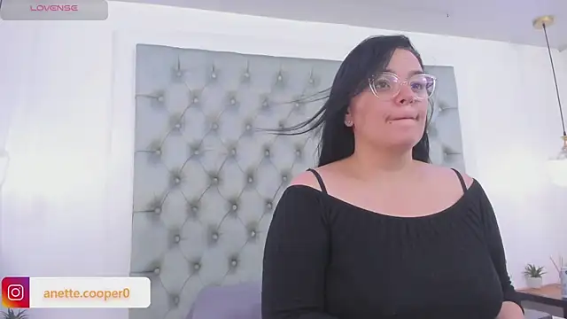 anette cooper online show from January 2026 03:32:01 AM