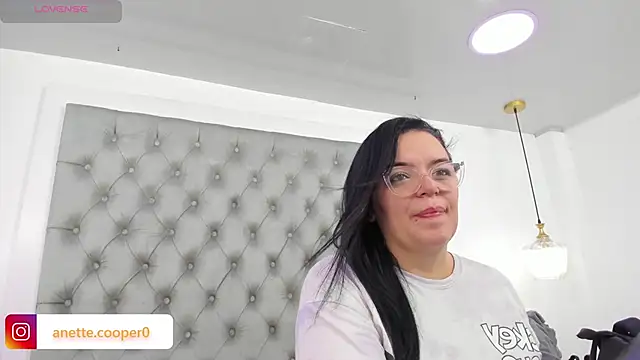 anette cooper online show from December 2025 03:28:02 AM