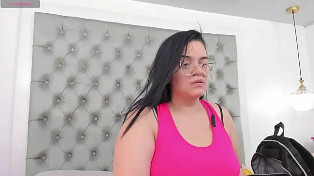 Snapshot of anette_cooper chatting on June 2026 03:15:02 AM anette cooper online show from June 2026 03:15:02 AM