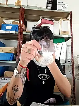 estefyzapata online show from October 2025 08:43:02 PM