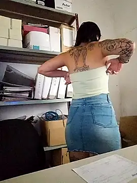 estefyzapata online show from February 2026 06:46:01 PM