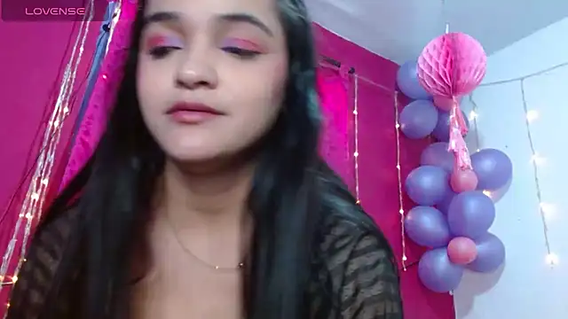 Snapshot of monica_little23 chatting on March 2025 05:41:02 PM monica little23 online show from March 2025 05:41:02 PM