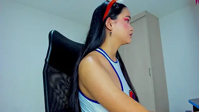 monica little23 online show from June 2026 06:47:01 PM