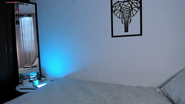 Snapshot of emilybae_ chatting on October 2025 10:30:02 PM emilybae online show from October 2025 10:30:02 PM