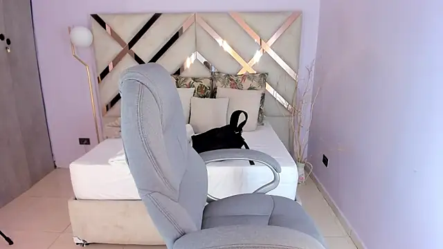 kylie reyes online show from April 2026 07:18:01 PM