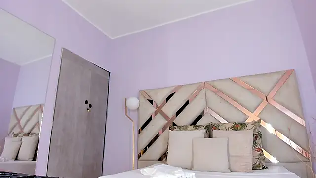 kylie reyes online show from April 2026 07:15:02 PM