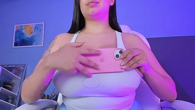 Snapshot of kylie_reyes chatting on February 2025 06:24:02 PM kylie reyes online show from February 2025 06:24:02 PM