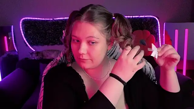 DjennaPalme online show from November 2025 03:40:01 AM