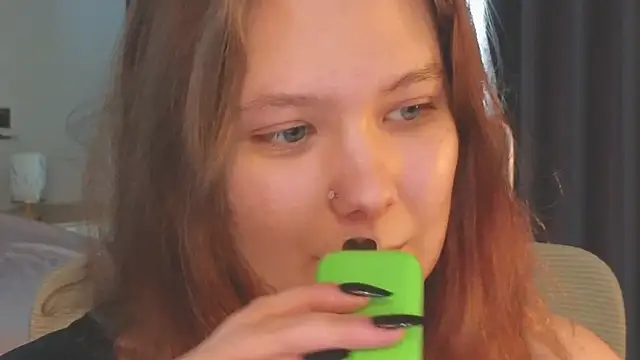 DjennaPalme online show from April 2026 07:45:01 AM