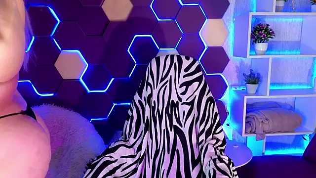 DjennaPalme online show from December 2024 02:04:01 AM