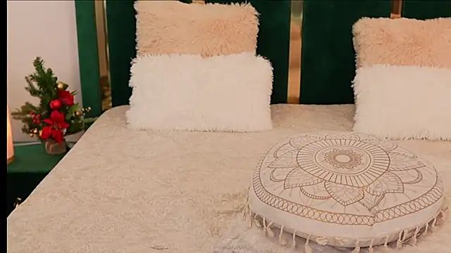 XeniaBlu online show from December 2025 12:20:02 PM