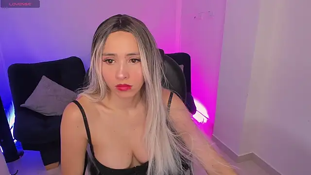 emilly smith 1 online show from November 2025 11:08:02 PM