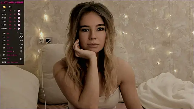 EvaSileZ online show from November 2025 02:31:02 PM