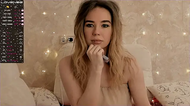 EvaSileZ online show from December 2025 07:52:02 AM