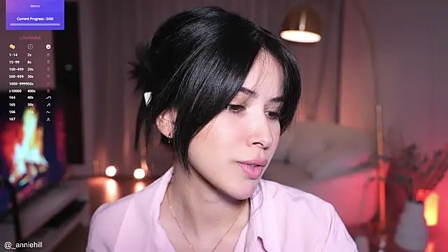 Snapshot of anniehillofficial chatting on September 2025 08:26:01 PM anniehillofficial online show from September 2025 08:26:01 PM