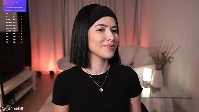 Snapshot of anniehillofficial chatting on February 2025 07:46:01 PM anniehillofficial online show from February 2025 07:46:01 PM