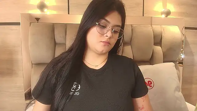 Snapshot of im_mou_ chatting on December 2025 12:26:01 PM im mou online show from December 2025 12:26:01 PM