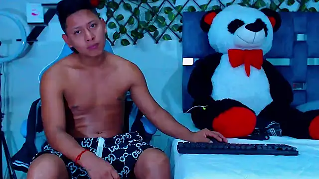 Hakim prettynigg online show from November 2025 03:49:02 PM