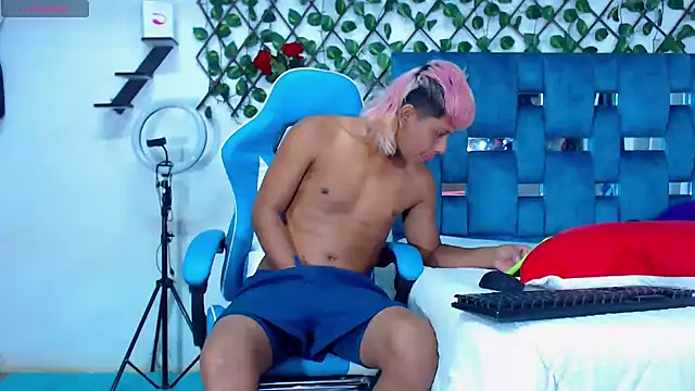 Hakim prettynigg online show from January 2025 01:53:01 PM