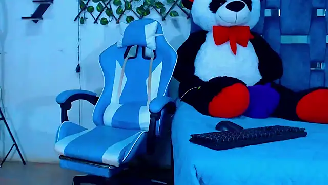 Hakim prettynigg online show from November 2025 05:38:02 PM